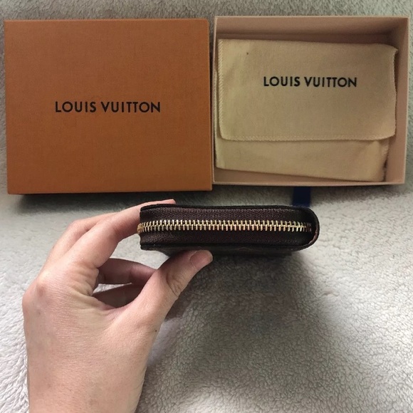 Louis Vuitton zippy monogram coin purse - Picture 8 of 8